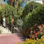 Corinthian Village 3*