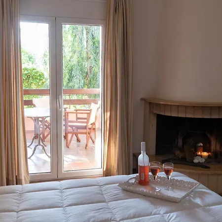 Corinthian Village 3* Vraháti