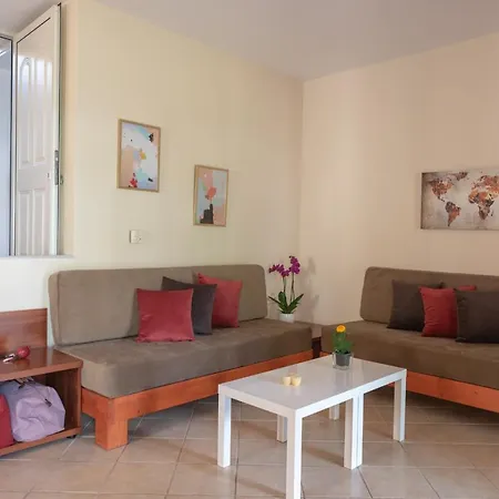 Corinthian Village 3* Βραχάτι