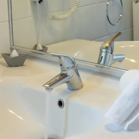 Corinthian Village 3*