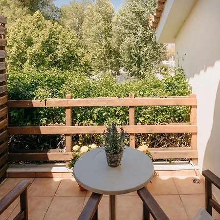 Corinthian Village Ξενοδοχείο 3*