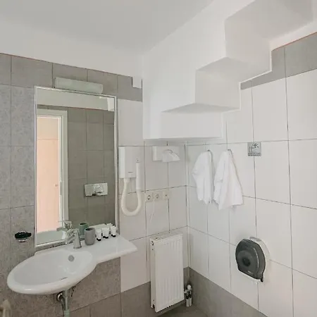 Corinthian Village Βραχάτι