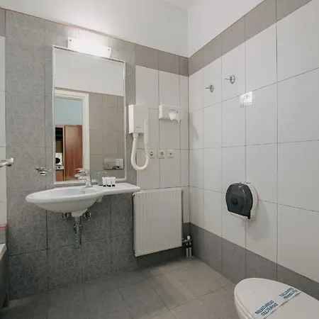 Corinthian Village 3* Vraháti