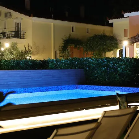 Corinthian Village 3*