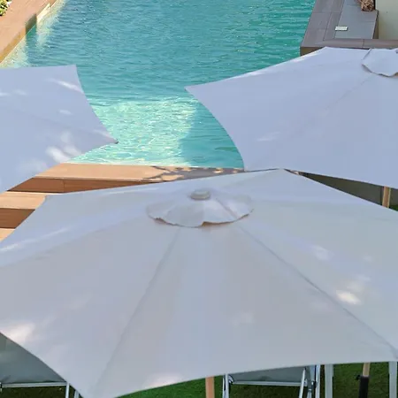 Corinthian Village 3*