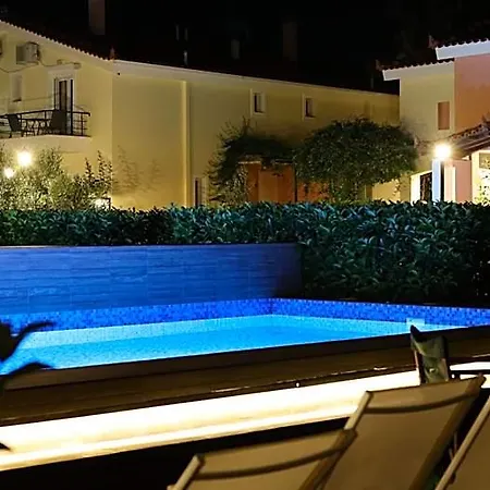 Hotel Corinthian Village 3*