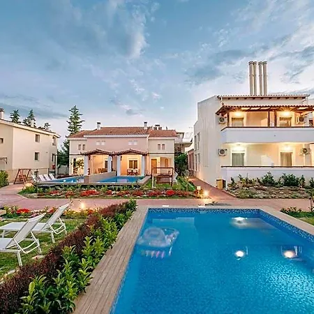 Hotel Corinthian Village