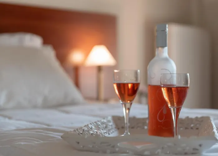 호텔 Corinthian Village