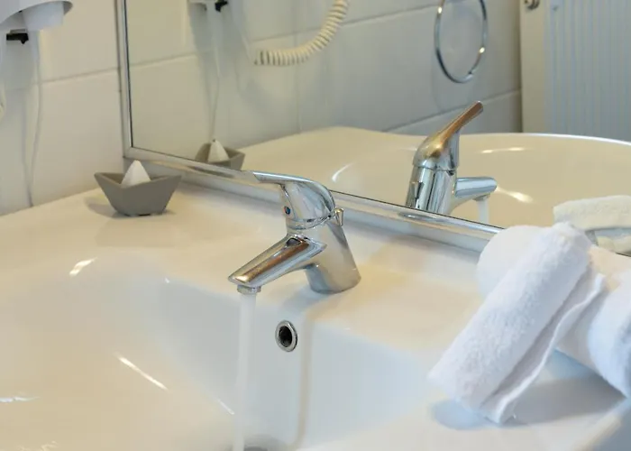 Corinthian Village 3*