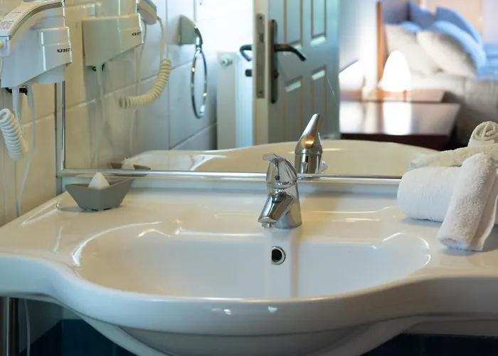 Corinthian Village 3*