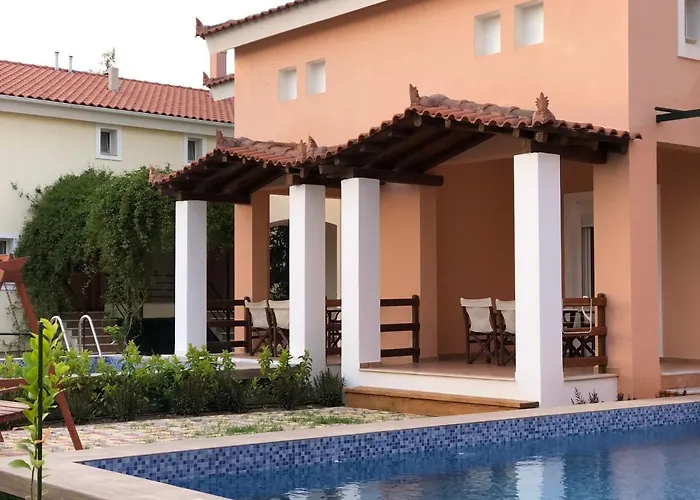 Corinthian Village 3* 벌하티