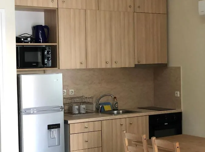 Corinthian Village 3*