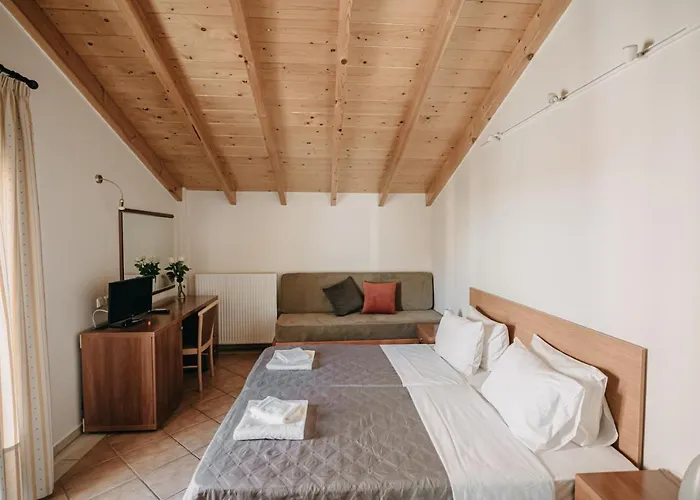 Corinthian Village 3*