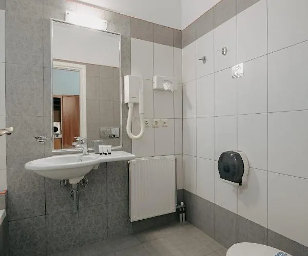 Corinthian Village 3* 벌하티