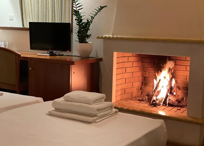 Corinthian Village 벌하티