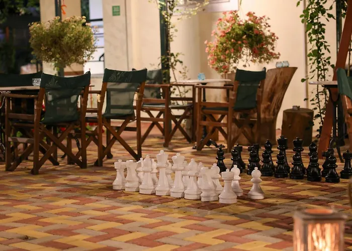 호텔 Corinthian Village 3*