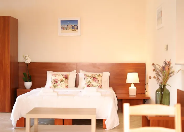 Corinthian Village 3* 벌하티