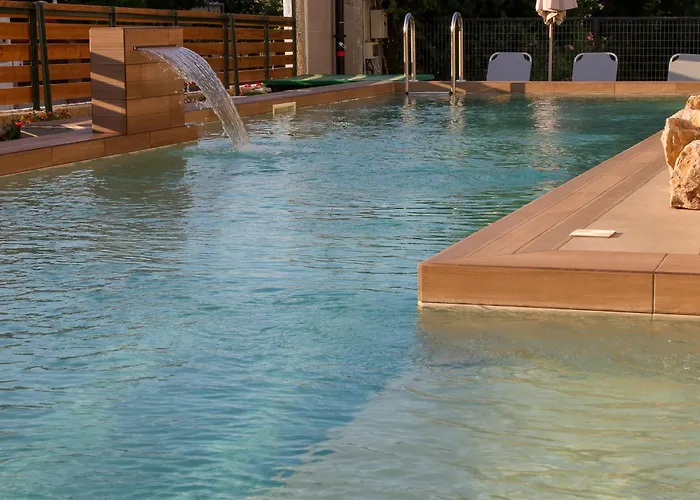 Corinthian Village 호텔 벌하티